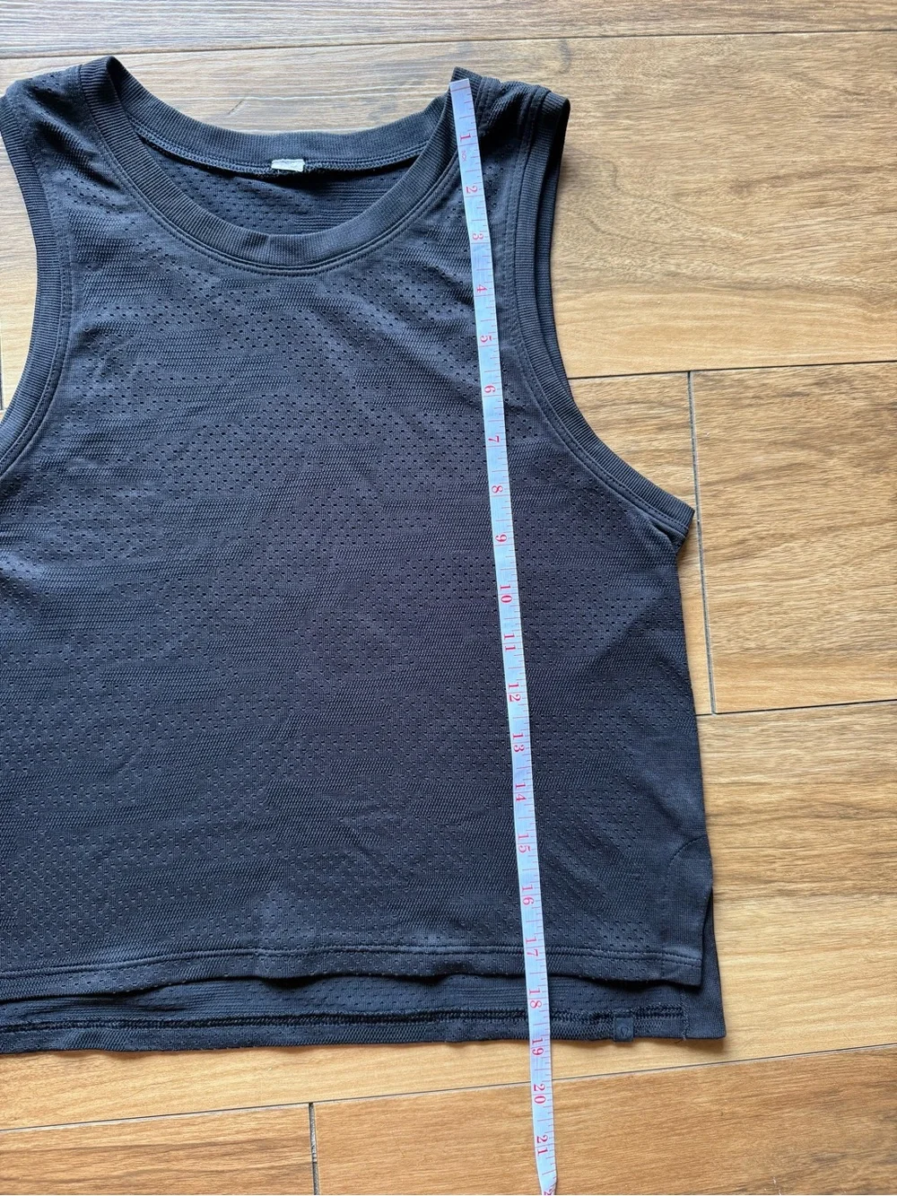 Lululemon Black Seamless Mesh Tank Top Women’s size XS/S